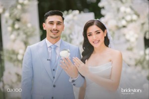 Resmi menikah, Jessica Iskandar dan Vincent Verhaag berderai air mata