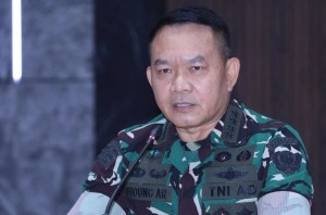 Jenderal Dudung: Coba Habib Rizieq baik-baik, udah diam saja ibadah tak ngatain TNI